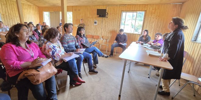 Municipalidad de Dalcahue y vecinos de Goleta Ancud refuerzan su compromiso con el desarrollo del sector